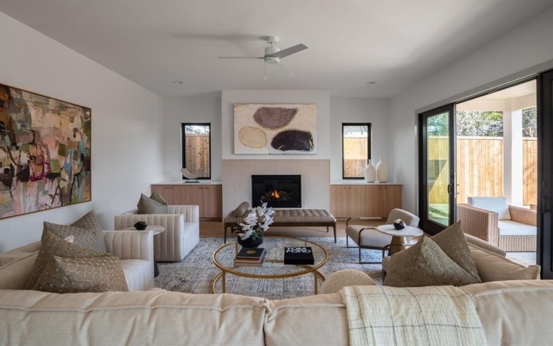 1810 Corona Street, Dallas, TX 75214, 5 Habitaciones Habitaciones , ,5 BañosBaños,Residential,En Venta,1810 Corona Street,0,21173420