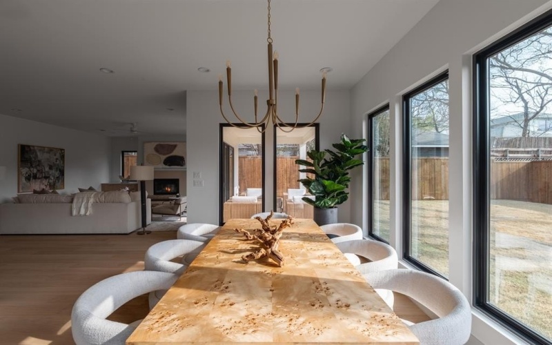 1810 Corona Street, Dallas, TX 75214, 5 Habitaciones Habitaciones , ,5 BañosBaños,Residential,En Venta,1810 Corona Street,0,21173420