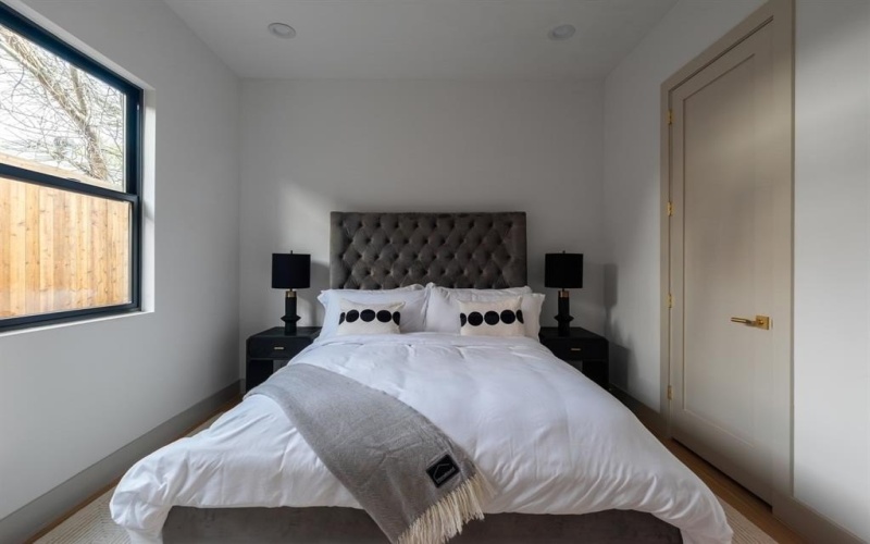 1810 Corona Street, Dallas, TX 75214, 5 Habitaciones Habitaciones , ,5 BañosBaños,Residential,En Venta,1810 Corona Street,0,21173420