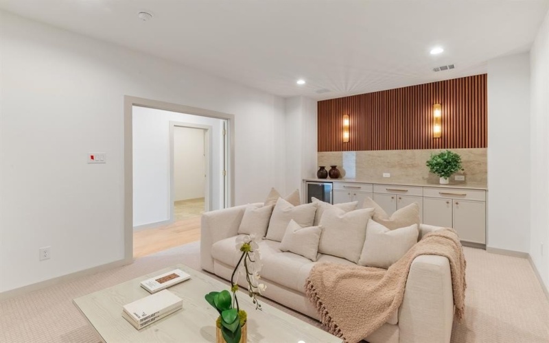 1810 Corona Street, Dallas, TX 75214, 5 Habitaciones Habitaciones , ,5 BañosBaños,Residential,En Venta,1810 Corona Street,0,21173420