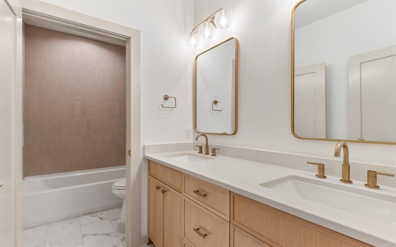 1810 Corona Street, Dallas, TX 75214, 5 Habitaciones Habitaciones , ,5 BañosBaños,Residential,En Venta,1810 Corona Street,0,21173420