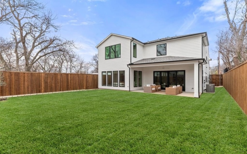 1810 Corona Street, Dallas, TX 75214, 5 Habitaciones Habitaciones , ,5 BañosBaños,Residential,En Venta,1810 Corona Street,0,21173420