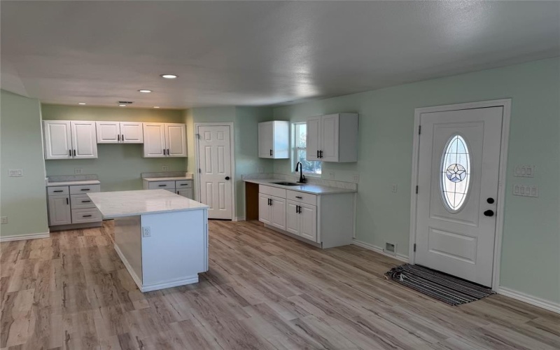 530 Lois Circle, Granbury, TX 76049, 3 Bedrooms Bedrooms, ,2 BathroomsBathrooms,Residential,For Sale,530 Lois Circle,0,21173424