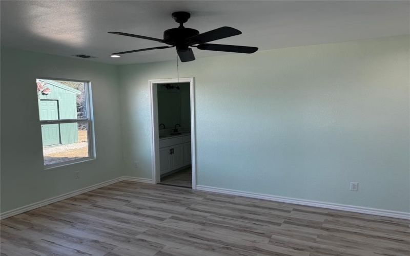 530 Lois Circle, Granbury, TX 76049, 3 Bedrooms Bedrooms, ,2 BathroomsBathrooms,Residential,For Sale,530 Lois Circle,0,21173424