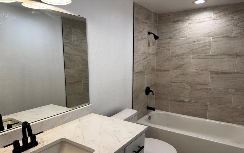 530 Lois Circle, Granbury, TX 76049, 3 Bedrooms Bedrooms, ,2 BathroomsBathrooms,Residential,For Sale,530 Lois Circle,0,21173424