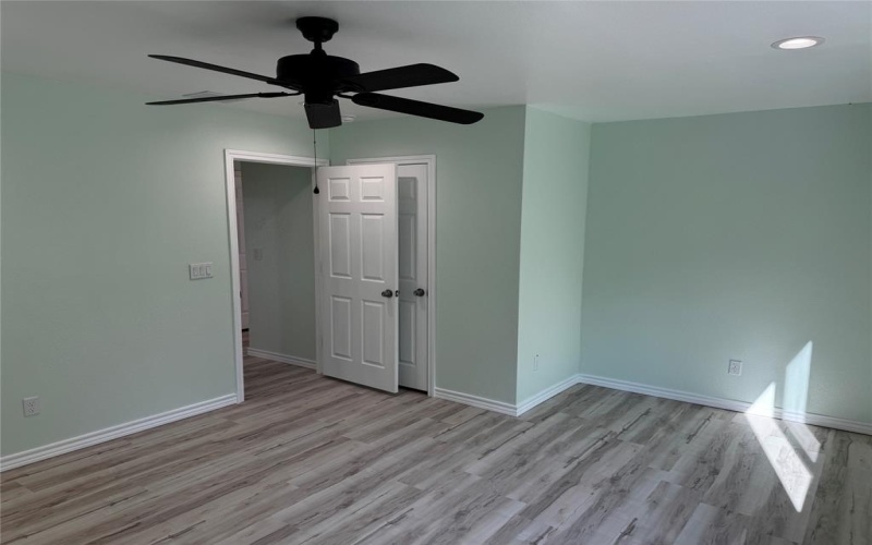 530 Lois Circle, Granbury, TX 76049, 3 Bedrooms Bedrooms, ,2 BathroomsBathrooms,Residential,For Sale,530 Lois Circle,0,21173424