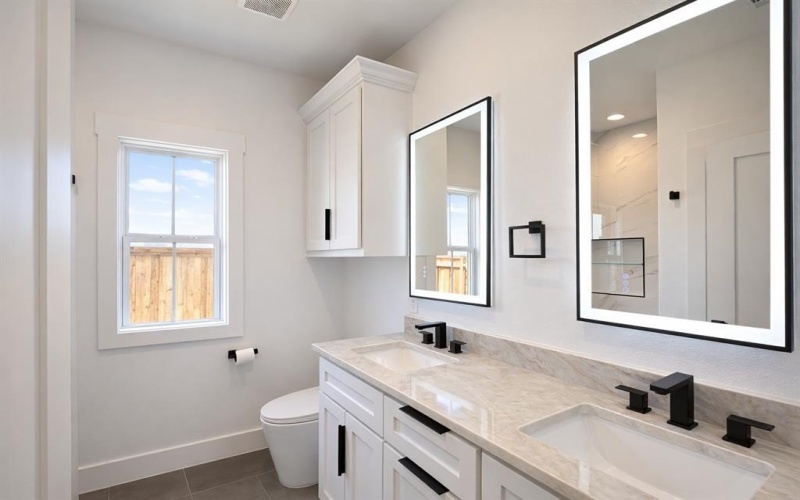 2033 Nichole Boulevard, Pottsboro, TX 75076, 4 Habitaciones Habitaciones , ,3 BañosBaños,Residential,En Venta,2033 Nichole Boulevard,0,21164075