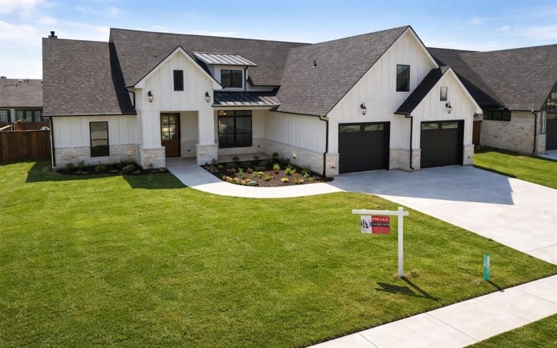 2033 Nichole Boulevard, Pottsboro, TX 75076, 4 Habitaciones Habitaciones , ,3 BañosBaños,Residential,En Venta,2033 Nichole Boulevard,0,21164075