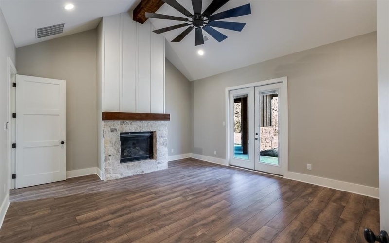 4031 Waters Edge Drive, Midlothian, TX 76065, 4 Habitaciones Habitaciones , ,3 BañosBaños,Residential,En Venta,4031 Waters Edge Drive,0,21168224