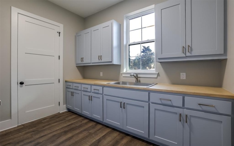 4031 Waters Edge Drive, Midlothian, TX 76065, 4 Habitaciones Habitaciones , ,3 BañosBaños,Residential,En Venta,4031 Waters Edge Drive,0,21168224