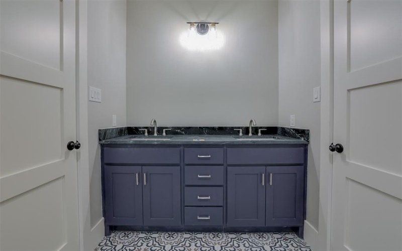 4031 Waters Edge Drive, Midlothian, TX 76065, 4 Habitaciones Habitaciones , ,3 BañosBaños,Residential,En Venta,4031 Waters Edge Drive,0,21168224