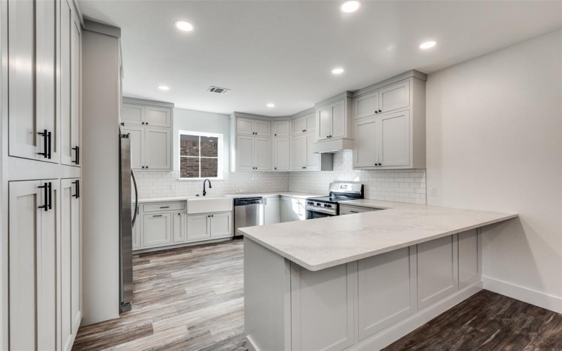 1013 Murphy Street, Gainesville, TX 76240, 4 Bedrooms Bedrooms, ,3 BathroomsBathrooms,Residential,For Sale,1013 Murphy Street,0,21168543