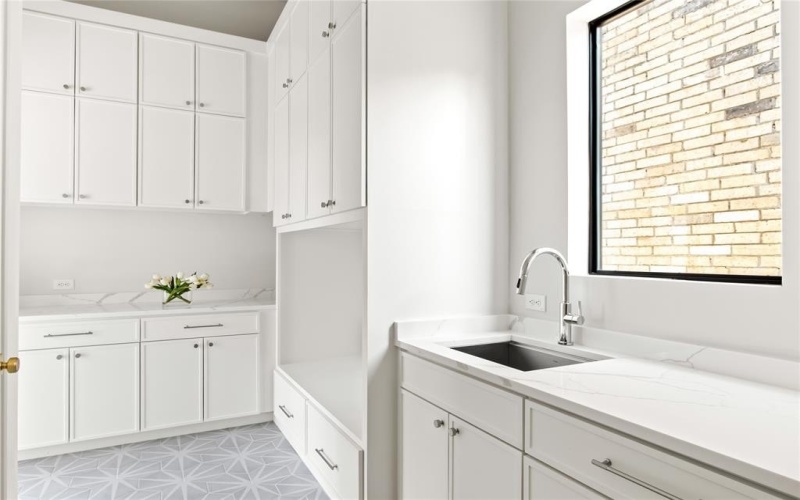 7330 Casa Loma Avenue, Dallas, TX 75214, 5 Habitaciones Habitaciones , ,6 BañosBaños,Residential,En Venta,7330 Casa Loma Avenue,0,21168986