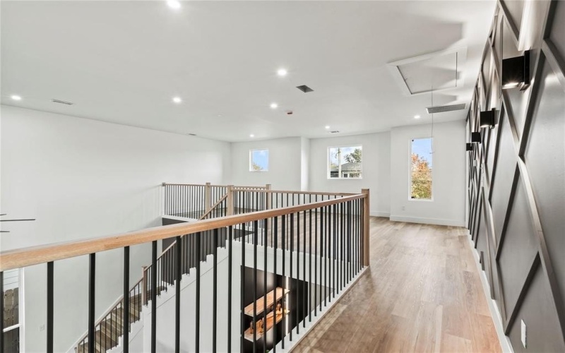 2401 Peabody Avenue, Dallas, TX 75215, 5 Bedrooms Bedrooms, ,3 BathroomsBathrooms,Residential,For Sale,2401 Peabody Avenue,0,21170457