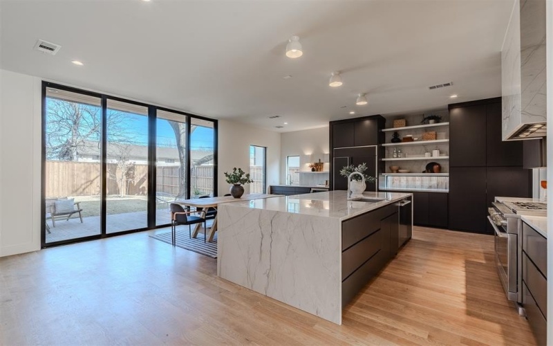 7115 Casa Loma Avenue, Dallas, TX 75214, 5 Habitaciones Habitaciones , ,5 BañosBaños,Residential,En Venta,7115 Casa Loma Avenue,0,21171115