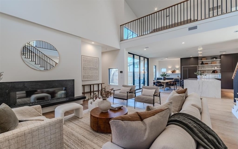 7115 Casa Loma Avenue, Dallas, TX 75214, 5 Habitaciones Habitaciones , ,5 BañosBaños,Residential,En Venta,7115 Casa Loma Avenue,0,21171115