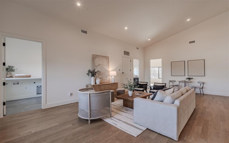 7115 Casa Loma Avenue, Dallas, TX 75214, 5 Habitaciones Habitaciones , ,5 BañosBaños,Residential,En Venta,7115 Casa Loma Avenue,0,21171115