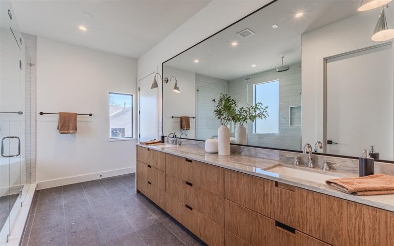 7115 Casa Loma Avenue, Dallas, TX 75214, 5 Habitaciones Habitaciones , ,5 BañosBaños,Residential,En Venta,7115 Casa Loma Avenue,0,21171115