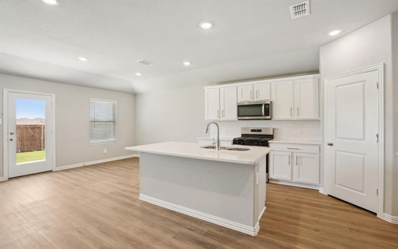 2010 Carriage Court, Seagoville, TX 75159, 3 Habitaciones Habitaciones , ,2 BañosBaños,Residential,En Venta,2010 Carriage Court,0,21171283