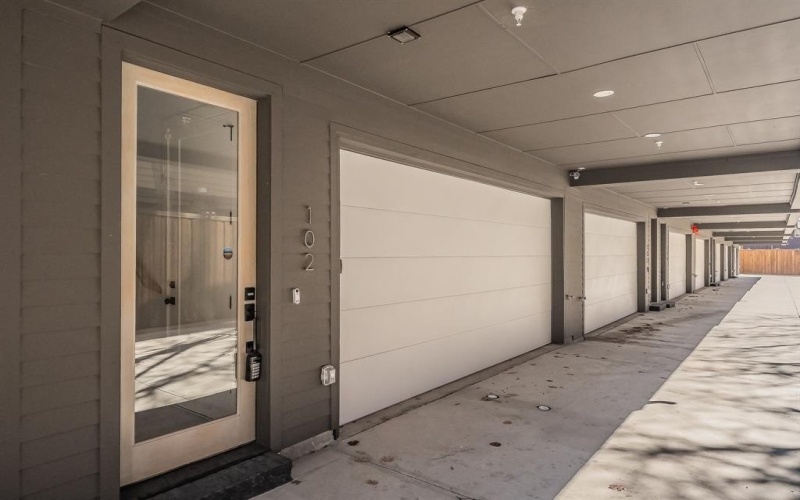 5320 Reiger Avenue #102, Dallas, TX 75214, 2 Bedrooms Bedrooms, ,2 BathroomsBathrooms,Residential,For Sale,5320 Reiger Avenue,0,21172210