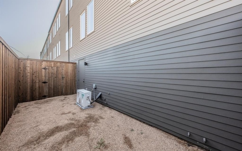 5320 Reiger Avenue #102, Dallas, TX 75214, 2 Bedrooms Bedrooms, ,2 BathroomsBathrooms,Residential,For Sale,5320 Reiger Avenue,0,21172210