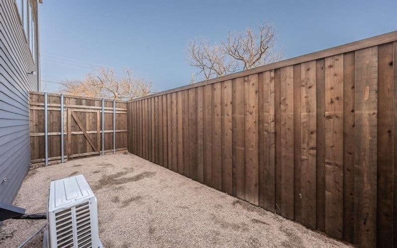 5320 Reiger Avenue #102, Dallas, TX 75214, 2 Bedrooms Bedrooms, ,2 BathroomsBathrooms,Residential,For Sale,5320 Reiger Avenue,0,21172210