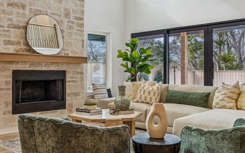 1811 Bermuda Street, Dallas, TX 75214, 5 Bedrooms Bedrooms, ,6 BathroomsBathrooms,Residential,For Sale,1811 Bermuda Street,0,21172634