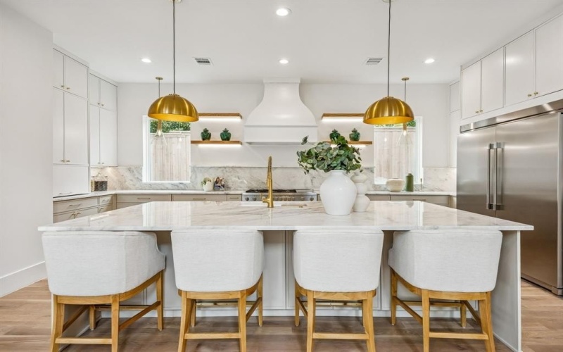 1811 Bermuda Street, Dallas, TX 75214, 5 Bedrooms Bedrooms, ,6 BathroomsBathrooms,Residential,For Sale,1811 Bermuda Street,0,21172634