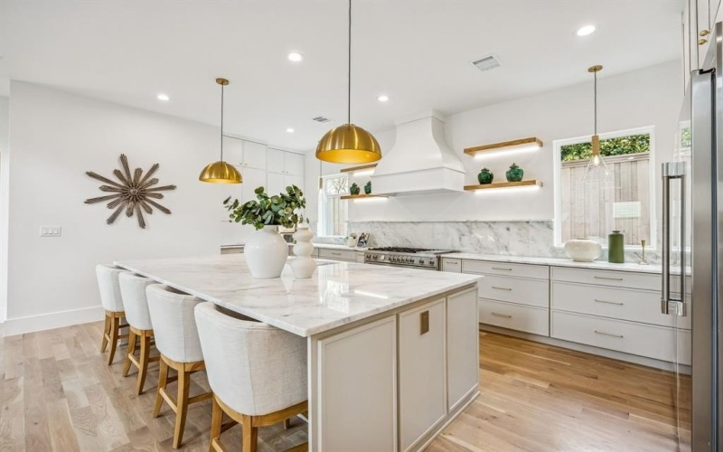 1811 Bermuda Street, Dallas, TX 75214, 5 Bedrooms Bedrooms, ,6 BathroomsBathrooms,Residential,For Sale,1811 Bermuda Street,0,21172634