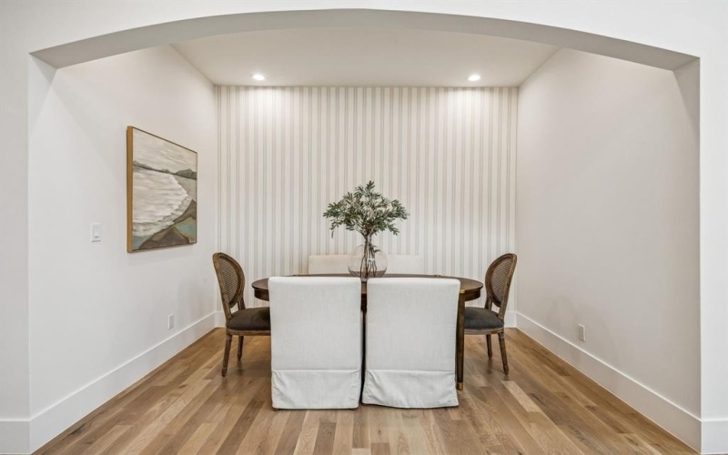 1811 Bermuda Street, Dallas, TX 75214, 5 Bedrooms Bedrooms, ,6 BathroomsBathrooms,Residential,For Sale,1811 Bermuda Street,0,21172634