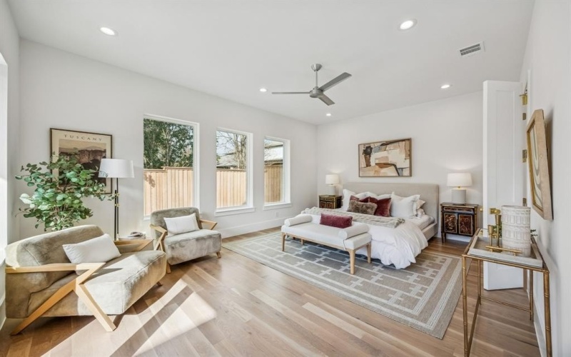 1811 Bermuda Street, Dallas, TX 75214, 5 Bedrooms Bedrooms, ,6 BathroomsBathrooms,Residential,For Sale,1811 Bermuda Street,0,21172634