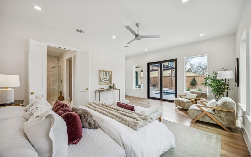 1811 Bermuda Street, Dallas, TX 75214, 5 Bedrooms Bedrooms, ,6 BathroomsBathrooms,Residential,For Sale,1811 Bermuda Street,0,21172634