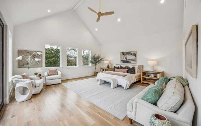 1811 Bermuda Street, Dallas, TX 75214, 5 Bedrooms Bedrooms, ,6 BathroomsBathrooms,Residential,For Sale,1811 Bermuda Street,0,21172634