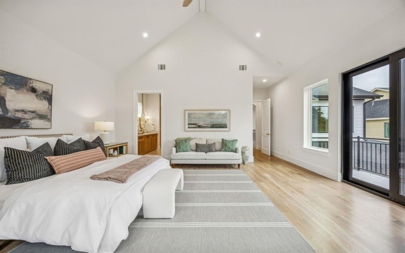 1811 Bermuda Street, Dallas, TX 75214, 5 Bedrooms Bedrooms, ,6 BathroomsBathrooms,Residential,For Sale,1811 Bermuda Street,0,21172634