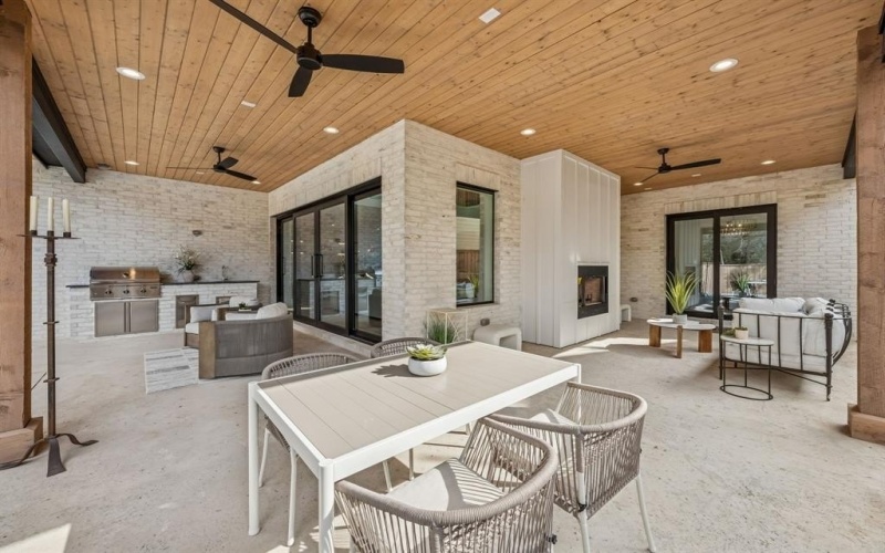 1811 Bermuda Street, Dallas, TX 75214, 5 Bedrooms Bedrooms, ,6 BathroomsBathrooms,Residential,For Sale,1811 Bermuda Street,0,21172634