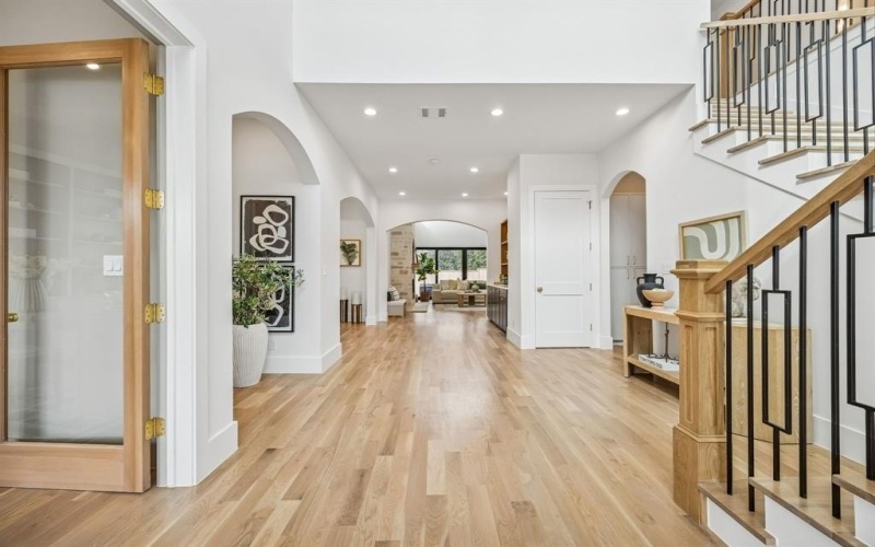 1811 Bermuda Street, Dallas, TX 75214, 5 Bedrooms Bedrooms, ,6 BathroomsBathrooms,Residential,For Sale,1811 Bermuda Street,0,21172634