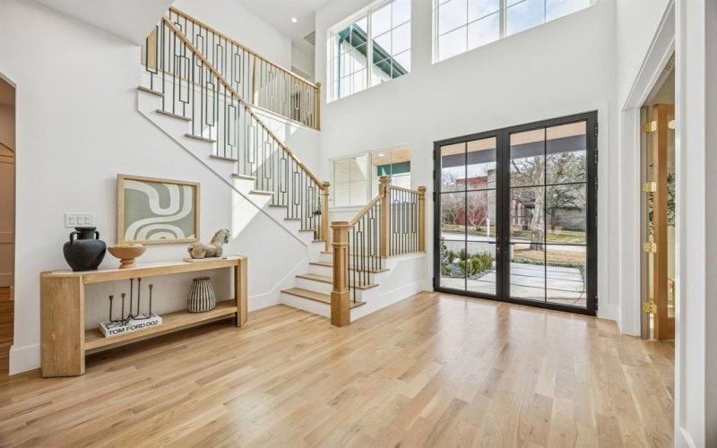 1811 Bermuda Street, Dallas, TX 75214, 5 Bedrooms Bedrooms, ,6 BathroomsBathrooms,Residential,For Sale,1811 Bermuda Street,0,21172634