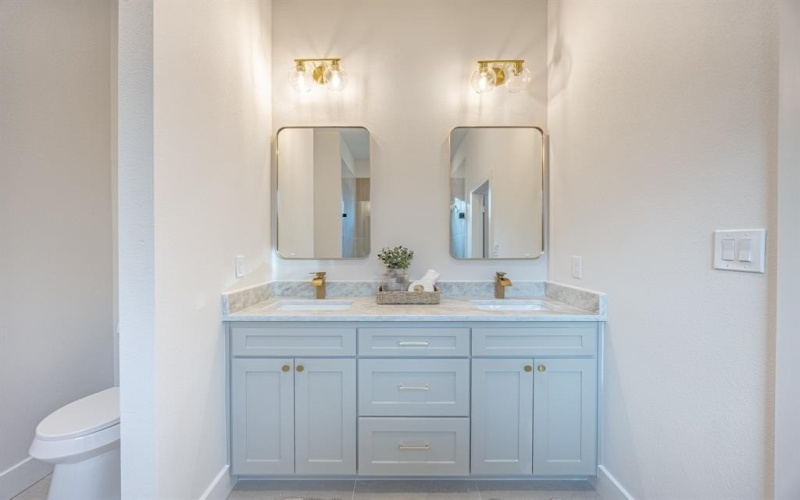 3325 Avenue G, Fort Worth, TX 76105, 4 Habitaciones Habitaciones , ,2 BañosBaños,Residential,En Venta,3325 Avenue G,0,21172638