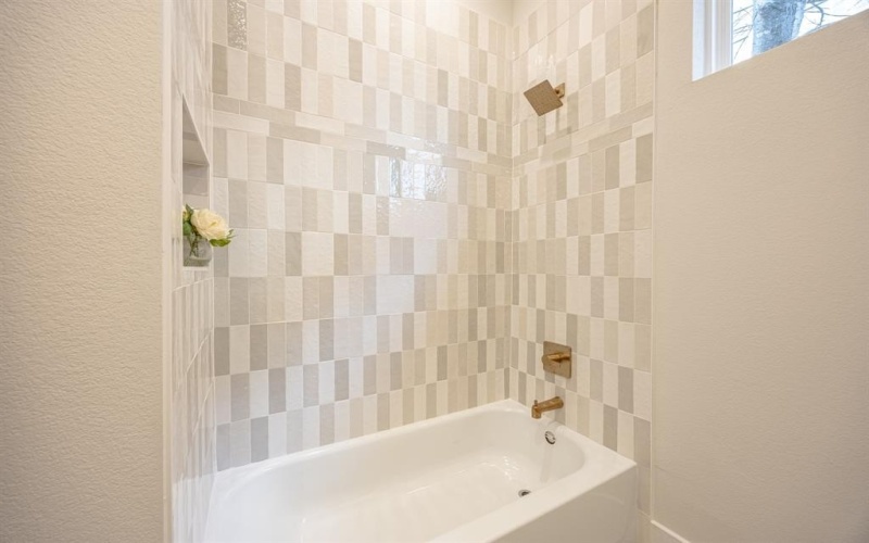 3325 Avenue G, Fort Worth, TX 76105, 4 Habitaciones Habitaciones , ,2 BañosBaños,Residential,En Venta,3325 Avenue G,0,21172638