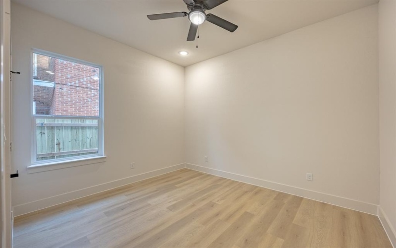 3325 Avenue G, Fort Worth, TX 76105, 4 Habitaciones Habitaciones , ,2 BañosBaños,Residential,En Venta,3325 Avenue G,0,21172638