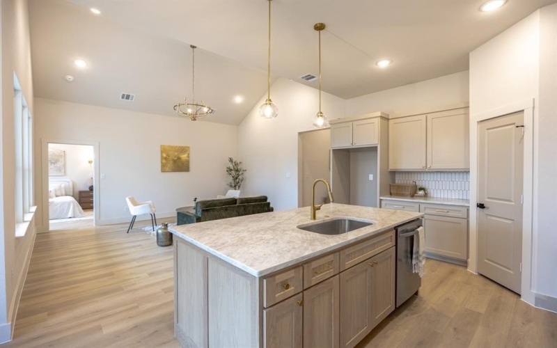 3325 Avenue G, Fort Worth, TX 76105, 4 Habitaciones Habitaciones , ,2 BañosBaños,Residential,En Venta,3325 Avenue G,0,21172638