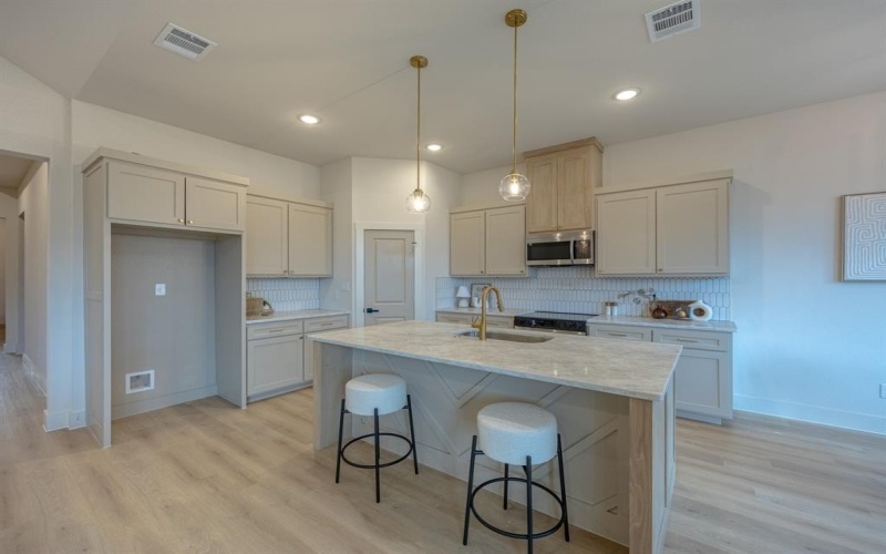 3325 Avenue G, Fort Worth, TX 76105, 4 Habitaciones Habitaciones , ,2 BañosBaños,Residential,En Venta,3325 Avenue G,0,21172638