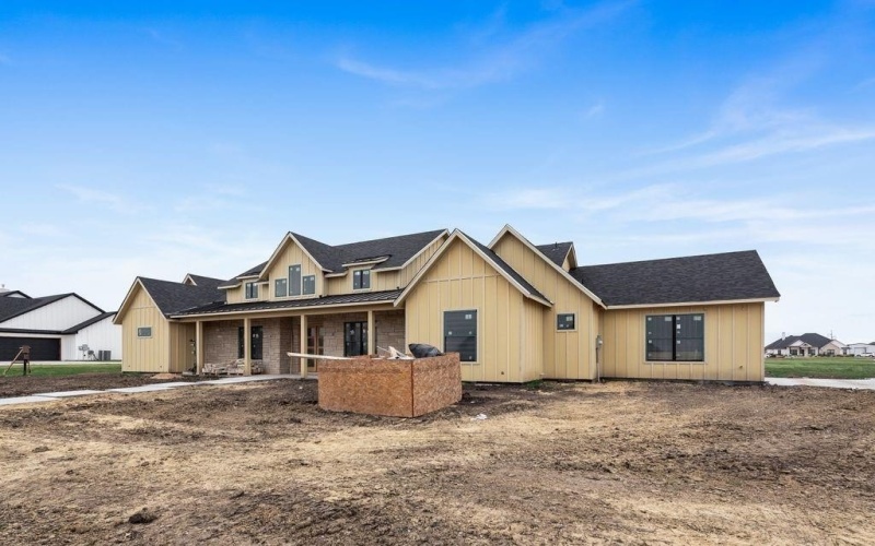 4736 Christie Avenue, Caddo Mills, TX 75135, 4 Bedrooms Bedrooms, ,5 BathroomsBathrooms,Residential,For Sale,4736 Christie Avenue,0,21172703