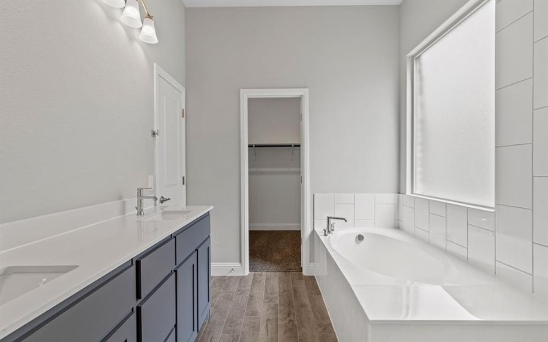 701 BUSHMAN Drive, Fort Worth, TX 76008, 5 Habitaciones Habitaciones , ,5 BañosBaños,Residential,En Venta,701 BUSHMAN Drive,0,21172732