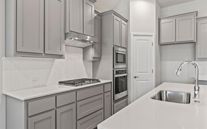 701 BUSHMAN Drive, Fort Worth, TX 76008, 5 Habitaciones Habitaciones , ,5 BañosBaños,Residential,En Venta,701 BUSHMAN Drive,0,21172732