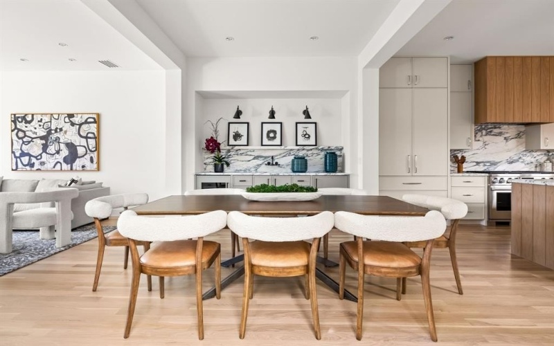 3936 Hawthorne Avenue, Dallas, TX 75219, 3 Habitaciones Habitaciones , ,3 BañosBaños,Residential,En Venta,3936 Hawthorne Avenue,0,21172751