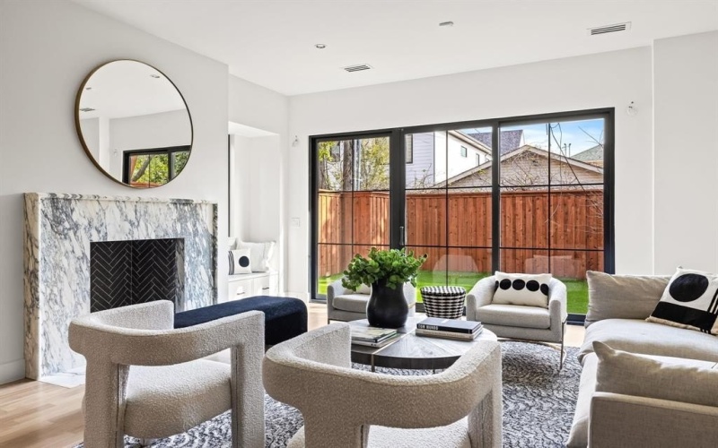 3936 Hawthorne Avenue, Dallas, TX 75219, 3 Habitaciones Habitaciones , ,3 BañosBaños,Residential,En Venta,3936 Hawthorne Avenue,0,21172751