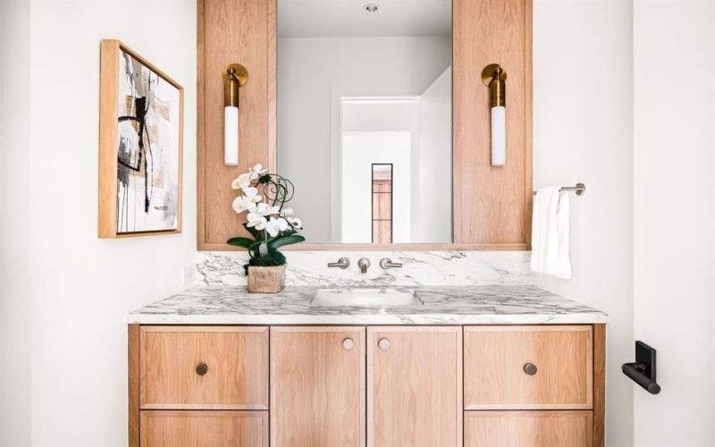 3936 Hawthorne Avenue, Dallas, TX 75219, 3 Habitaciones Habitaciones , ,3 BañosBaños,Residential,En Venta,3936 Hawthorne Avenue,0,21172751