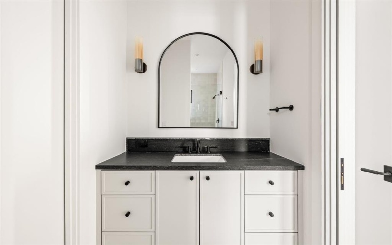 3936 Hawthorne Avenue, Dallas, TX 75219, 3 Habitaciones Habitaciones , ,3 BañosBaños,Residential,En Venta,3936 Hawthorne Avenue,0,21172751