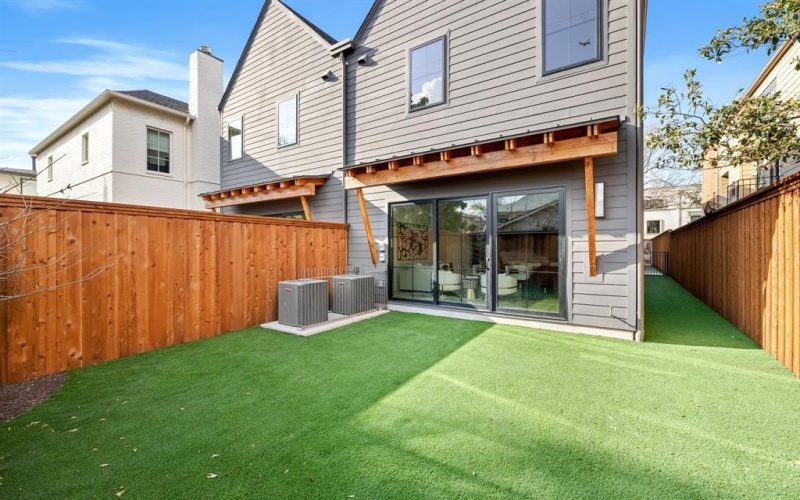 3936 Hawthorne Avenue, Dallas, TX 75219, 3 Habitaciones Habitaciones , ,3 BañosBaños,Residential,En Venta,3936 Hawthorne Avenue,0,21172751